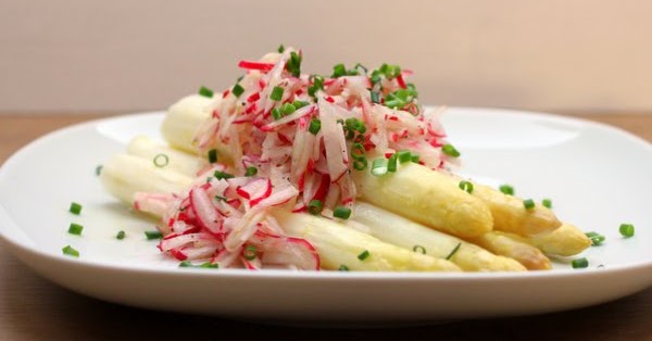 Spargel mit Radieschen-Schnittlauch-Vinaigrette