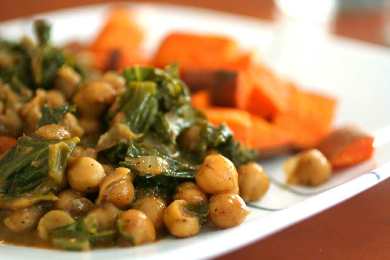 Coconut Curried Chickpeas and Spinach | Love for Food