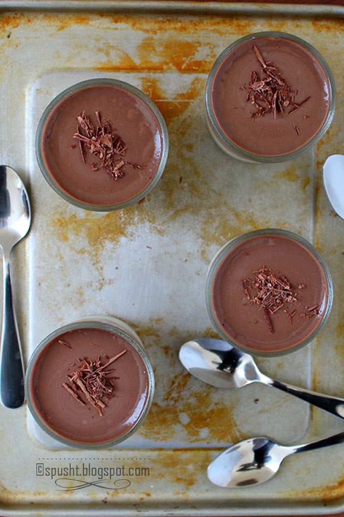 Spusht Layered Vanilla and Chocolate Pudding Eggless Dessert