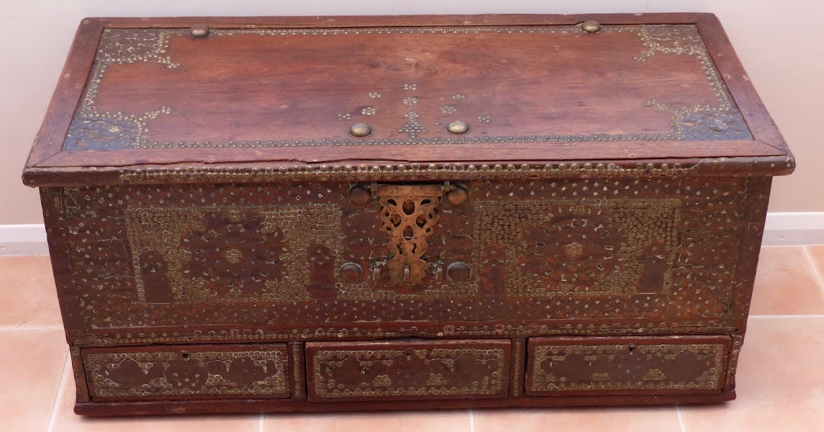 The Memory Wanderer The Arab Chest