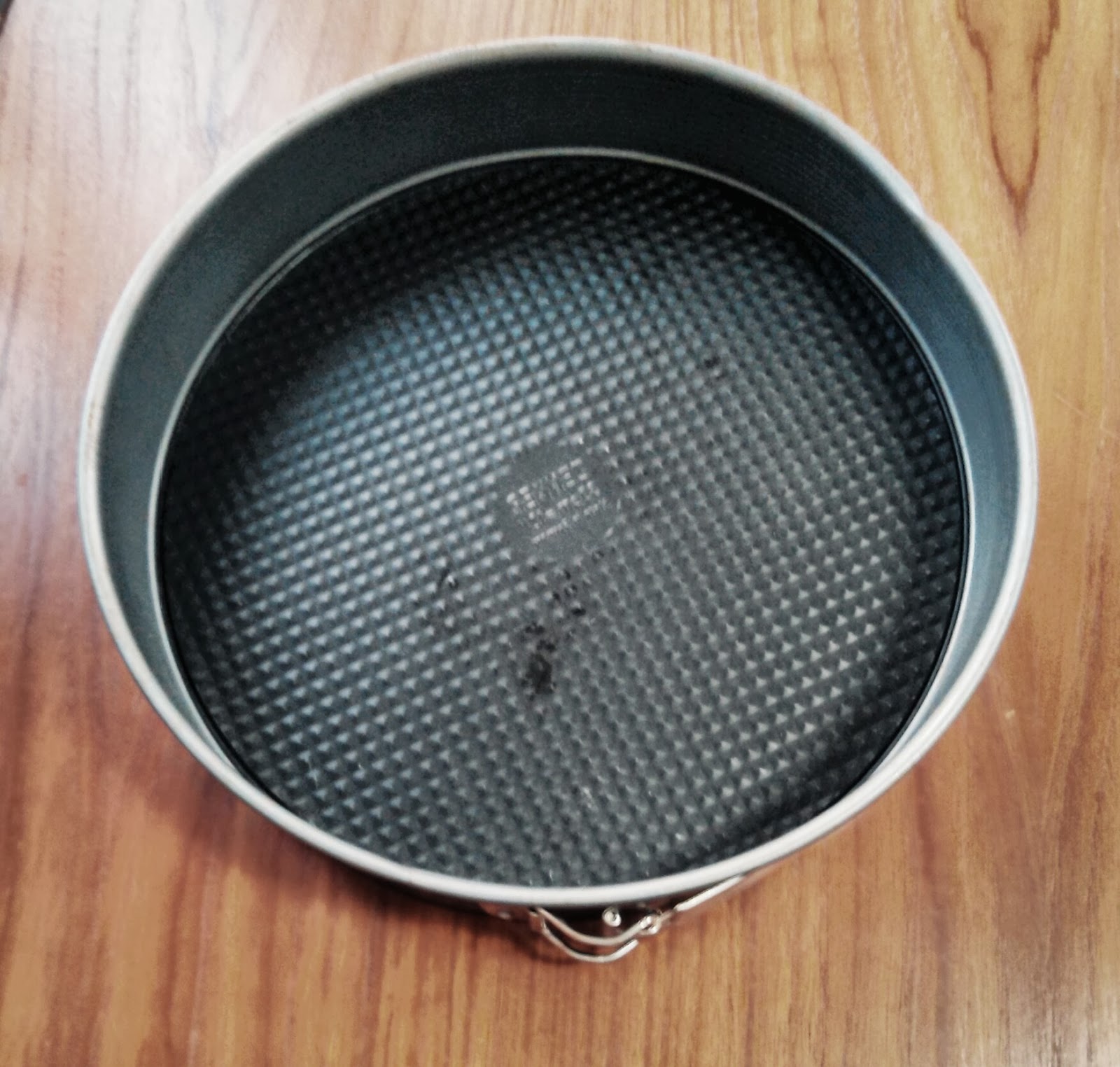 Cake Decorating Blog How to fix a broken springform cake pan