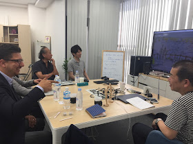 The same scene on a monitor at a Shenmue III meeting (June 2016)
