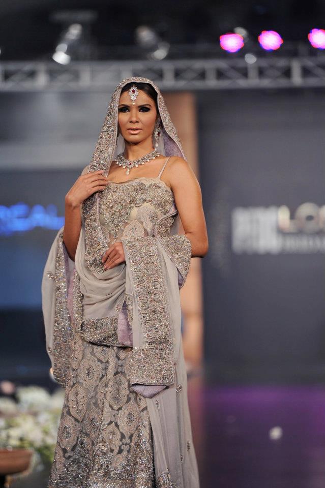 Sonia Azher Collection in PFDC L’Oreal Paris Bridal Week | Ladies Mails