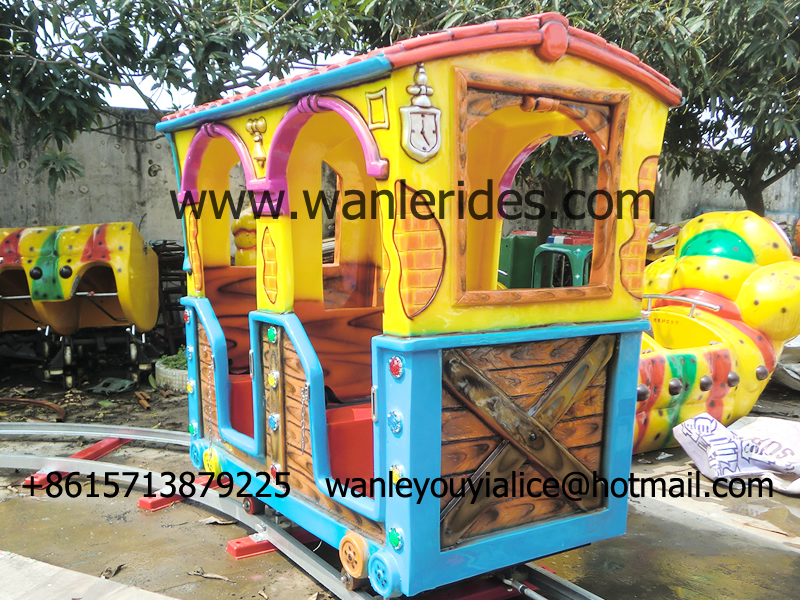 Carousels horse manufacture Kids train rides mini track train rides