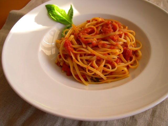 Amerıcan Greed: Acı Domates Soslu Spagetti