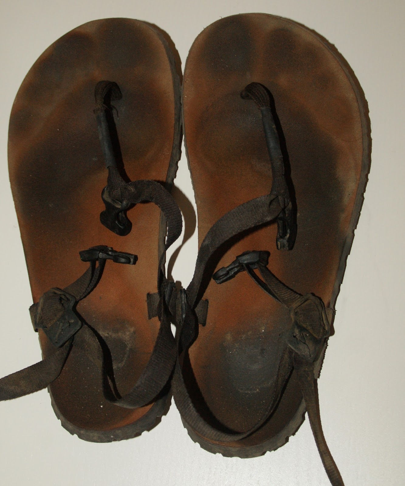 huaraches pies sucios terra