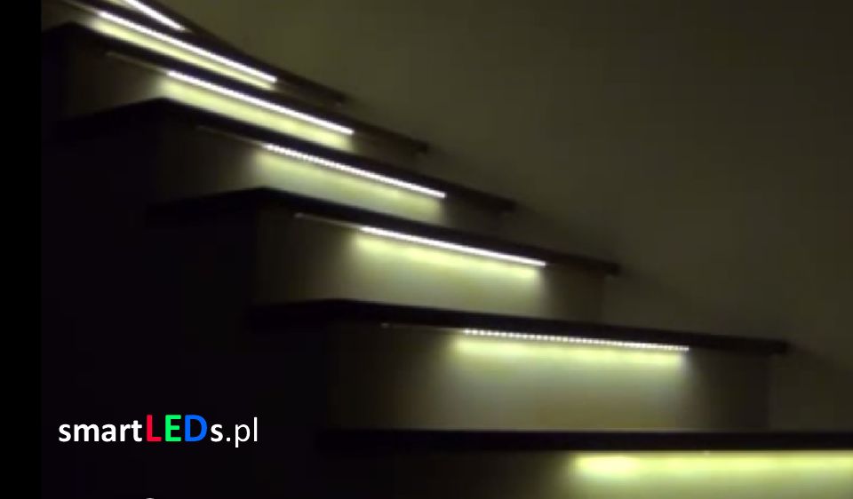 Podświetlane schody LED 12V. Instalacja elektryczna w domu.