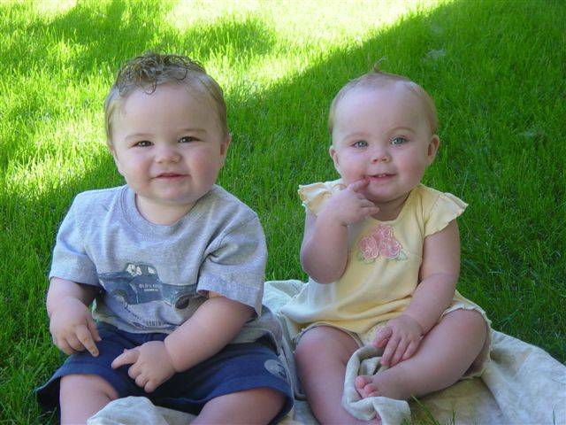 Cute Twin Baby Boys, Baby Girls Image Collections - Babynames