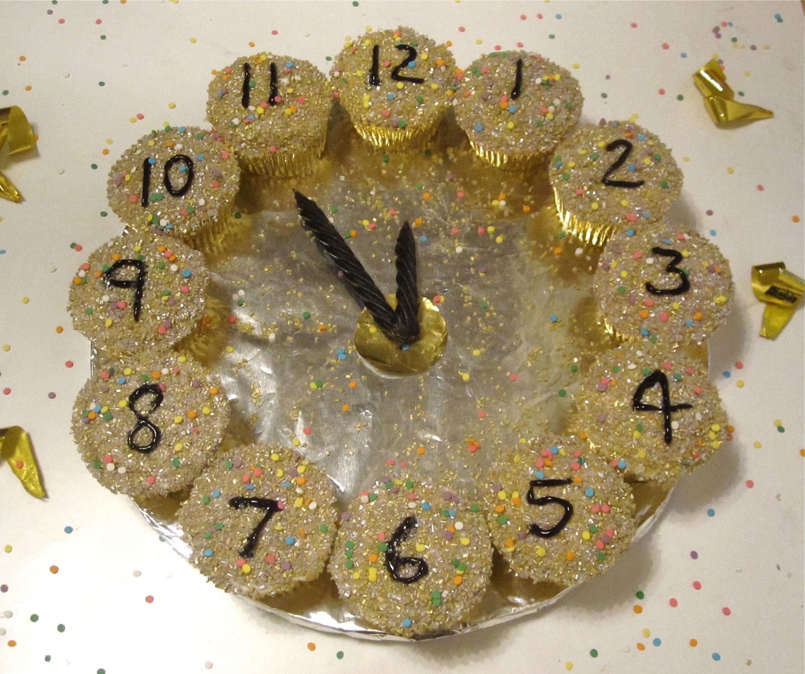 New Years Eve Cupcake Clock The Lindsay Ann