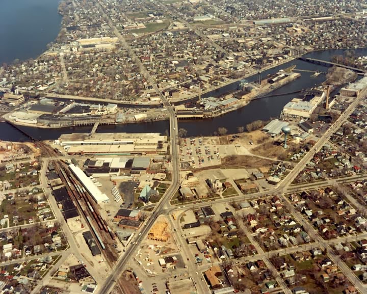 MENASHA 1983 Menasha