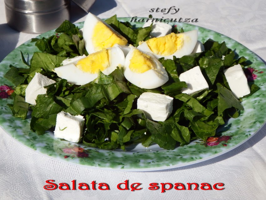 Salata de spanac cu branza de capra si oua