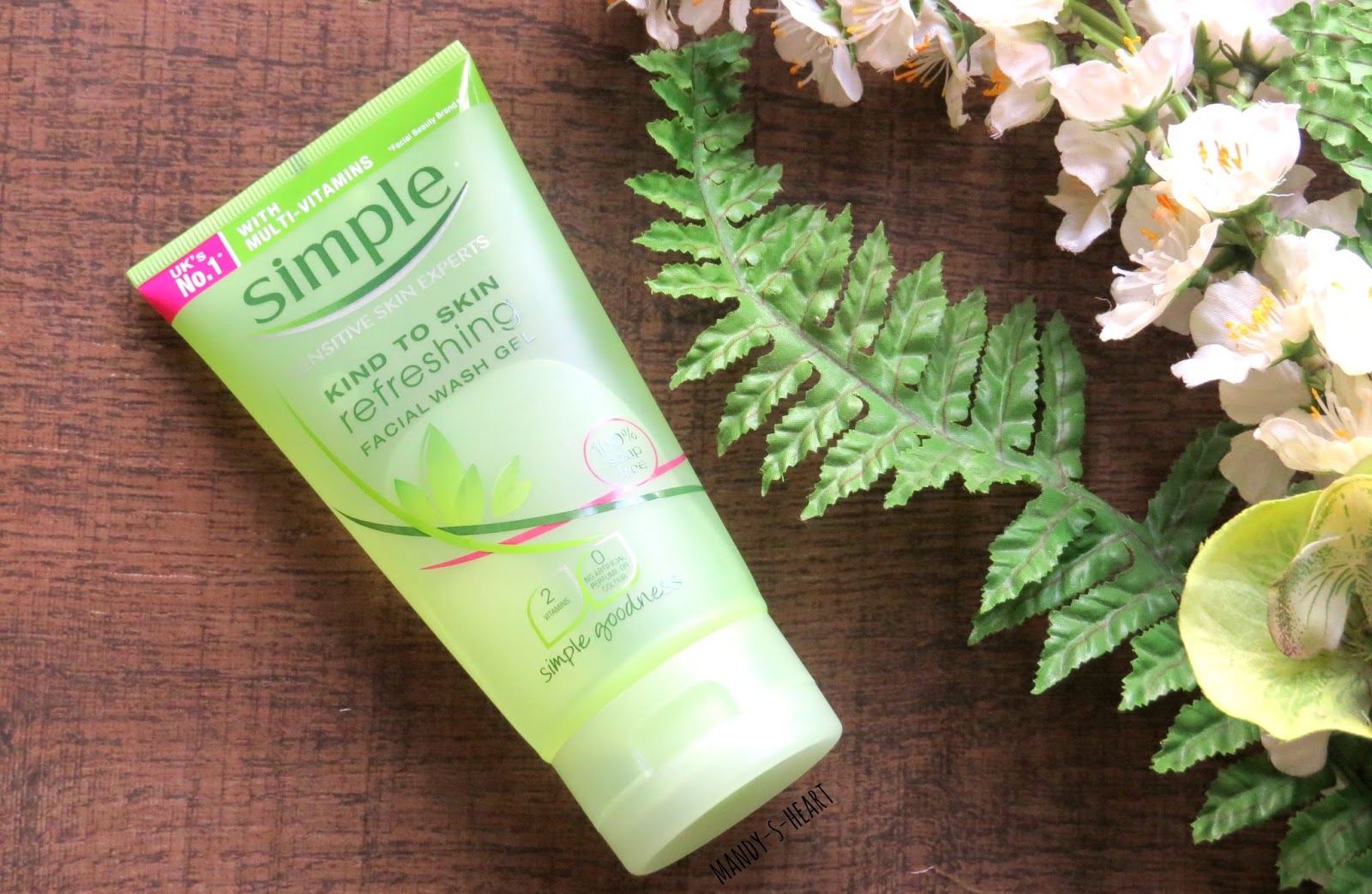 Review Simple Kind to Skin Refreshing Facial Wash Gel MandySHeart