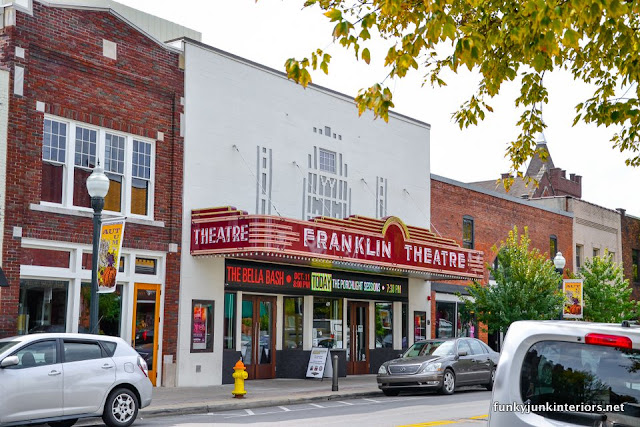 Frankin_Theature_during_A_tour_through_Franklin, _Tennessee _via_Funky_Junk_Interiors