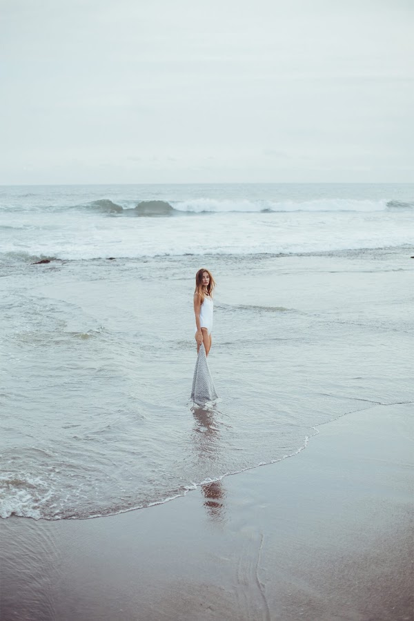 Sea and a beauty the word