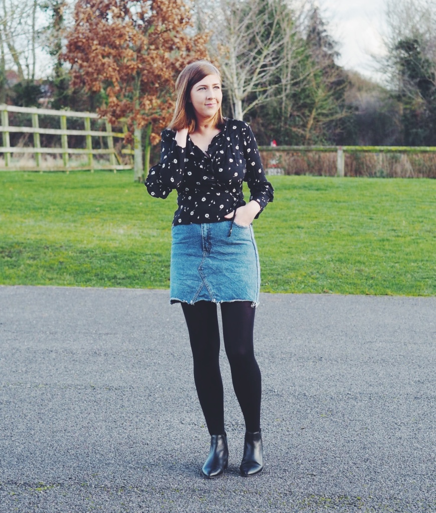 fbloggers, blogger, ootd, outfitoftheday, wiw, whatimwearing, asseenonme, topshop, topshopblouse, floralblouse, lotd, lookoftheday, fashionblogger, fashionpost, outfitpost