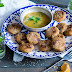 Orientalische Quinoa Taler mit Mandeln & Rosinen mit Orangen-Minz Dip {enthält Werbung}