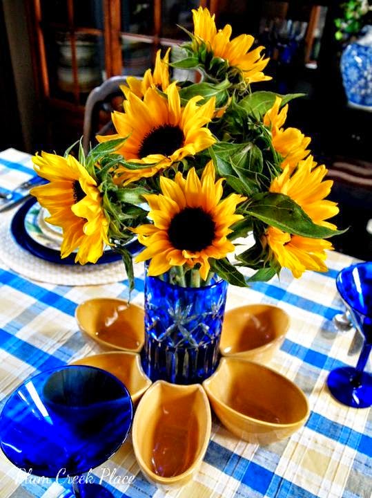 Sunflower tablescape, Corelle Sunsation, Corelle sunflower plates, Park design sunny day