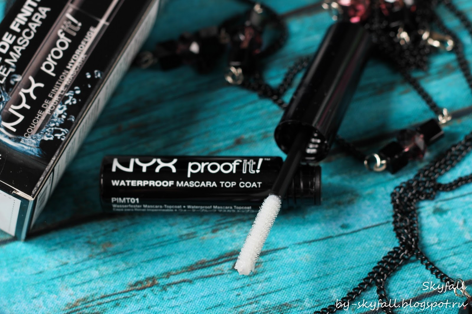 Beauty addicted Фиксатор для туши NYX PROOF IT! WATERPROOF MASCARA