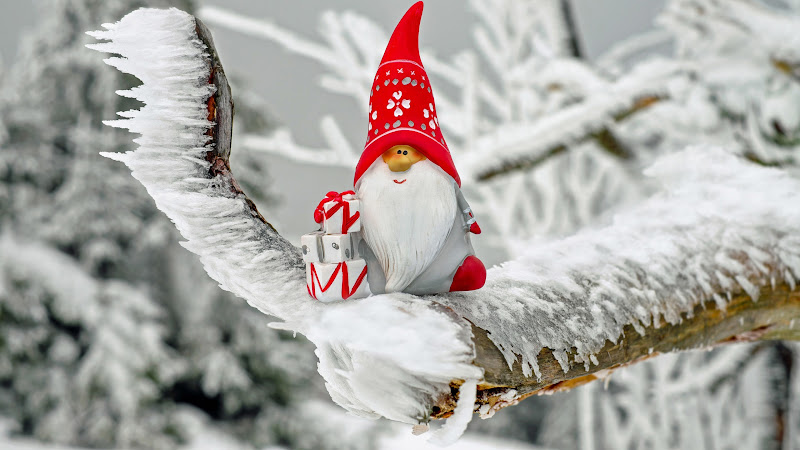 Santa Claus Figurine