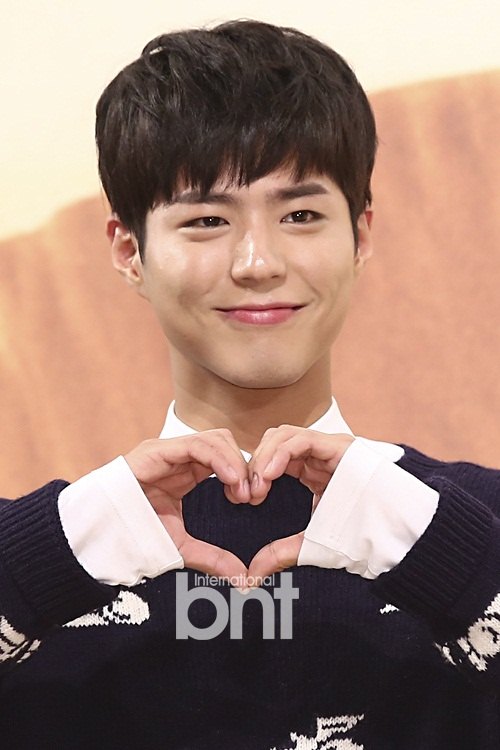 어제 박보검 꽃청춘 기자회견+시사회 | 인스티즈