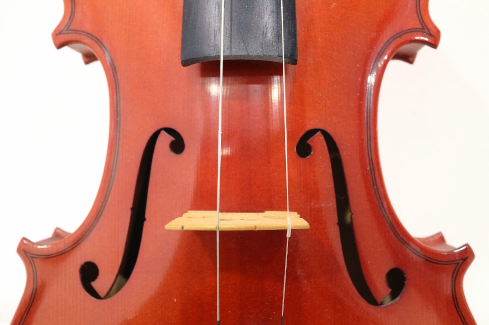 tarjeta escaldadura Excesivo Aprender violín en Barcelona: Consejos útiles para cambiar cuerdas