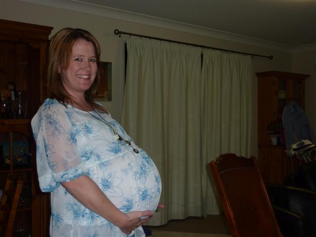 Archive pregnant. Бола для беременных. Фотосессия беременности 2023. Фото беременных для презентации. Куча беременных девушек.