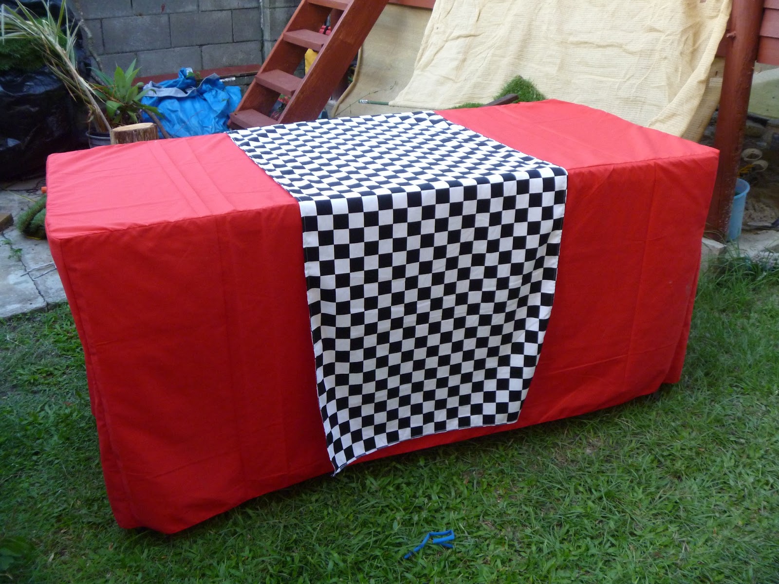 Forever Busy Mum Making A Table Cover for a Trestle Table