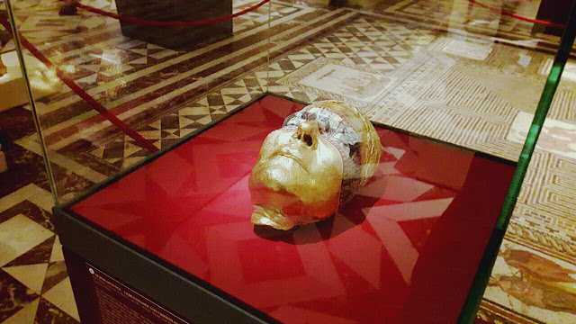 Deborah Sengl – Life mask of Christiane Hörbiger Viyana Sanat Tarihi Müzesi
