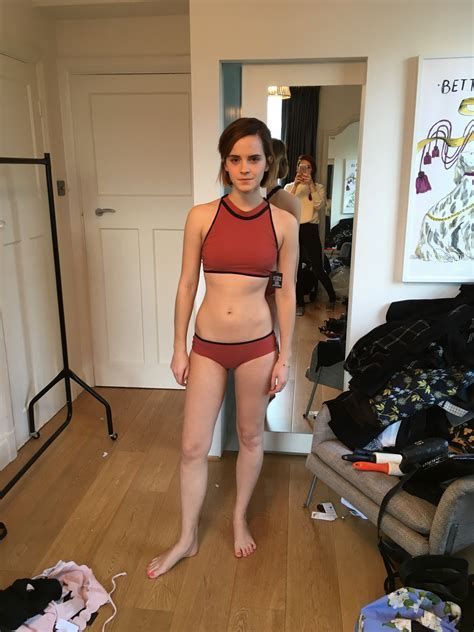 Emma Watson sexy Bikini Pictures