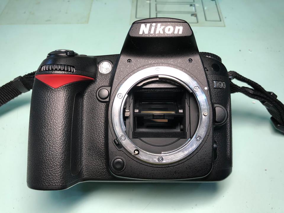 尼康 Nikon D90 D80 單眼相機當機開機出現錯誤訊息err 要送原廠修理嗎 保固內當然送原廠 但過保或水貨該怎麼辦 金欣相機鏡頭修理 二站