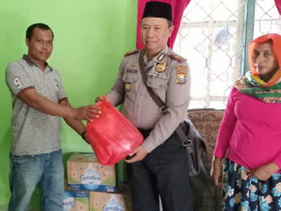 Polsek Pulau Bacan Berikan Santunan Untuk Warga Berduka Polsek Pulau Bacan Berikan Santunan Untuk Warga Berduka