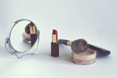 Top Office Bag Must-Haves For Every Career Girl Top Office Bag Must-Haves For Every Career Girl blogpost on Natural Beauty And Makeup blog