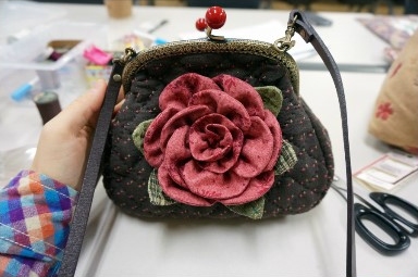 How to make tutorial rose flower shoulder Handbag purse women sewing quliting. Сумочка с розой. Мастер-класс по шитью
