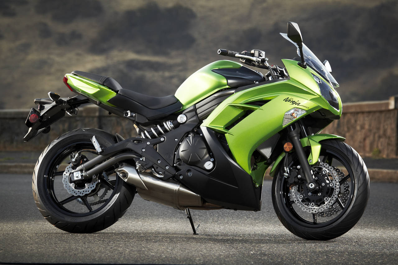 2012 Kawasaki Ninja® 650 Spesifications
