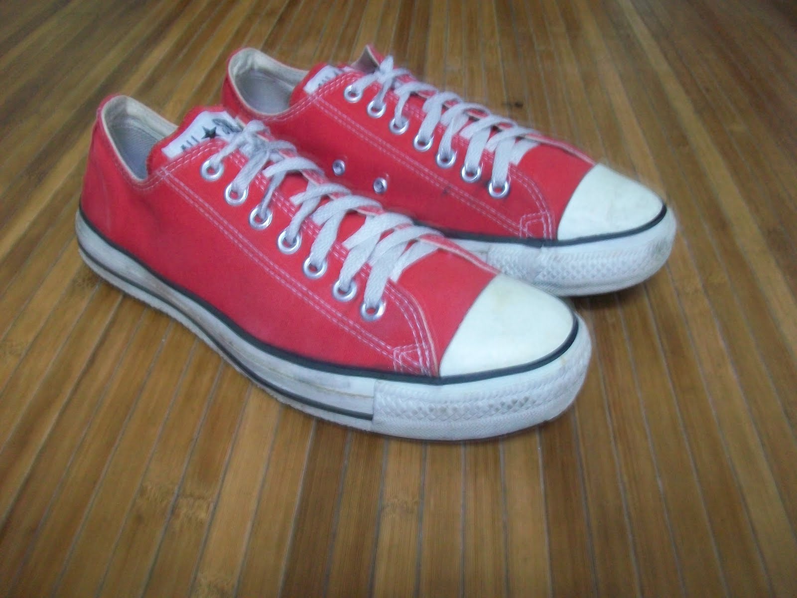 bundle maniac Vtg 90's Converse Basketball Shoes USA 8.5 (SOLD)