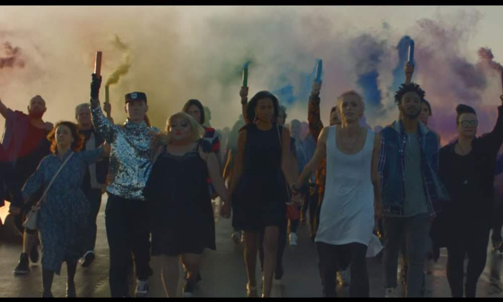 Confira a repercussão do dia Mundial do Orgulho LGBT nas redes socais Confira a repercussão do dia Mundial do Orgulho LGBT nas redes socais