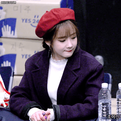 180128 DVD상영회 러블리즈 핵주먹 유지애.gif | 인스티즈