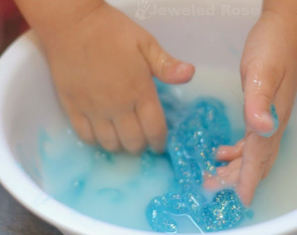 MAKE FROZEN SLIME! The "coolest" thing you'll ever do with slime! Recipe for kids #slime #slimerecipe #slimerecipeeasy #howtomakeslime #slimeforkids #frozenslime #frozenslimerecipe #frozenbirthdaypartyideas