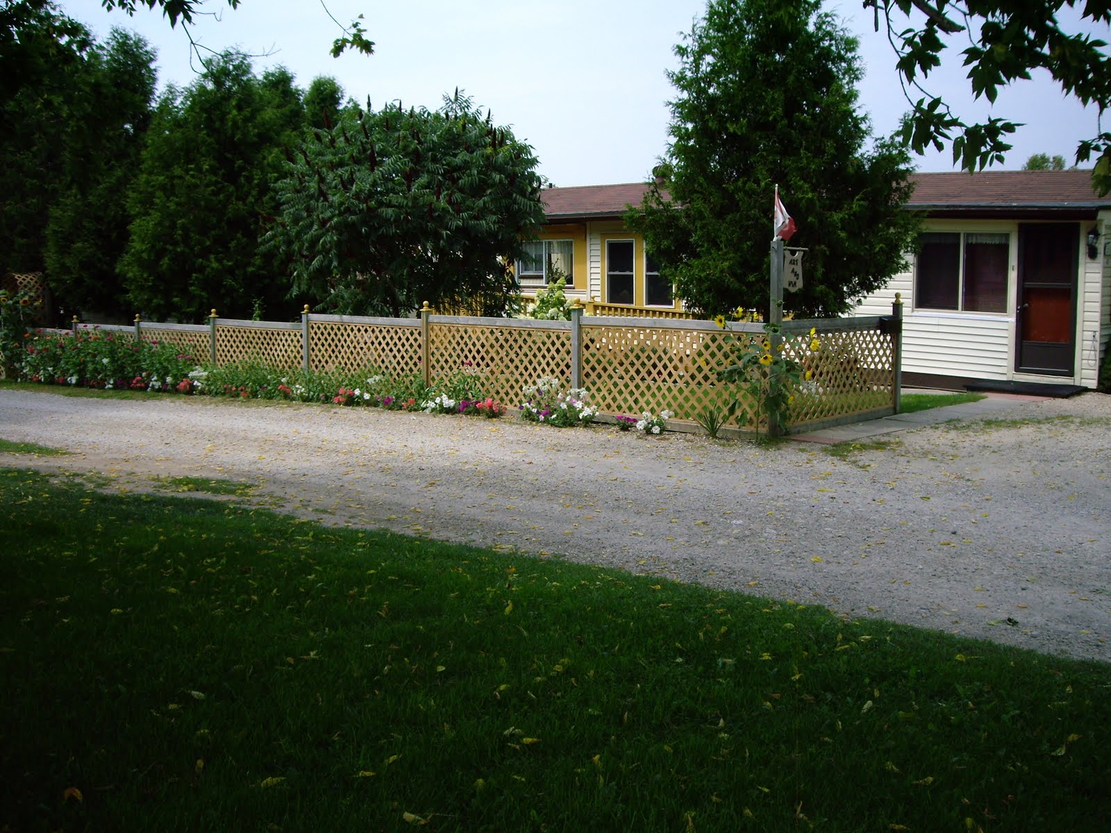 DURHAM MOBILE HOME PARK Mobile Homes & Lots