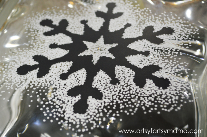 Sharpie Snowflake Block at artsyfartsymama.com #StaplesSharpie #PMedia