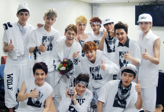 130621_EXO_BackstageWinClip.png