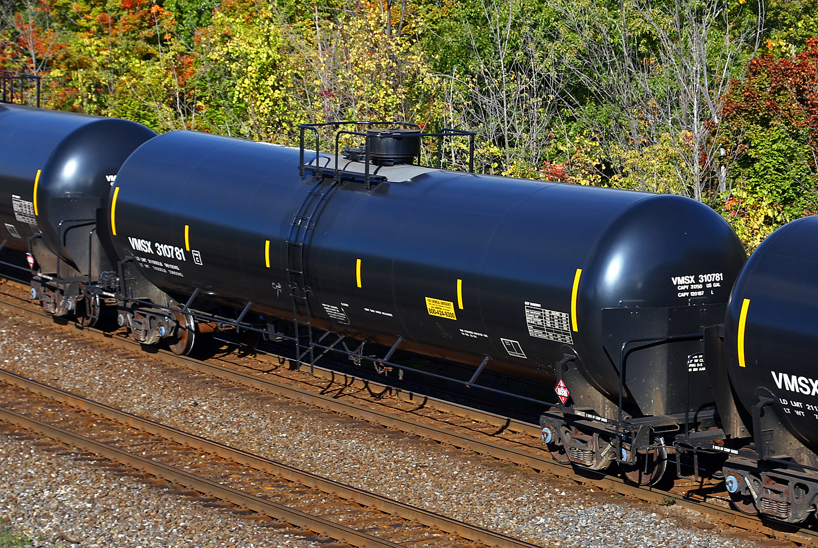 Rymal Station in HO Scale: Scale Trains Crude Oil Tank Car - Review