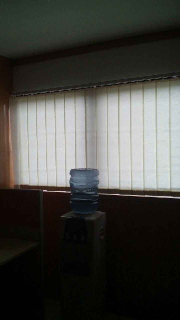 TOKO DAN TUKANG PEMASANGAN ROLLER BLIND VERTICAL BLIND JAKARTA BEKASI