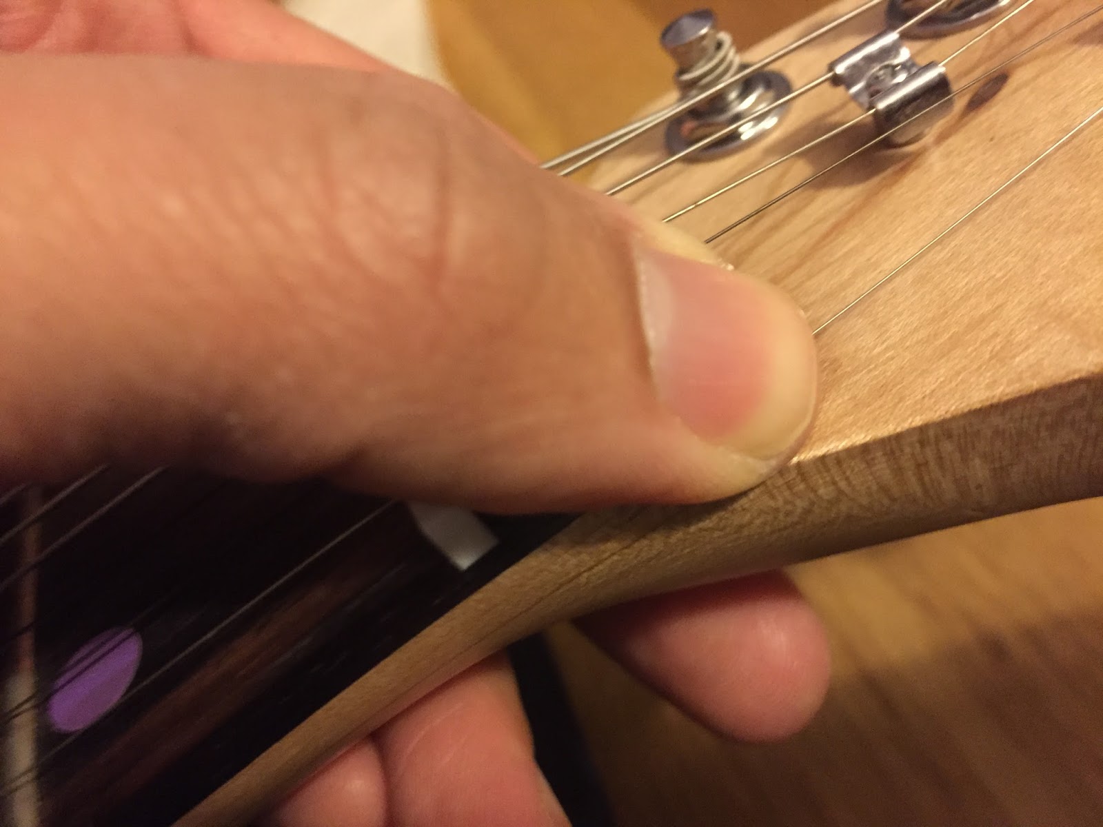 All good, No good How To Change And Replace A Broken Guitar String On