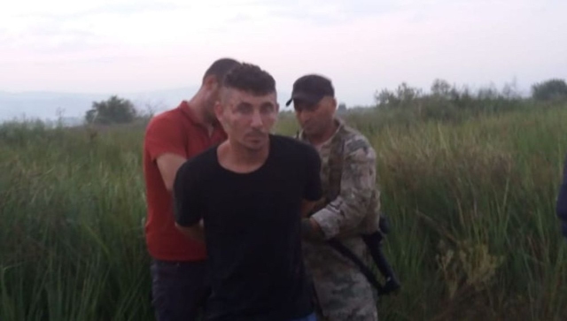 Mató a su familia con un AK-47 tras acusarlo de robarse unos pavos Ridvan Zykaj