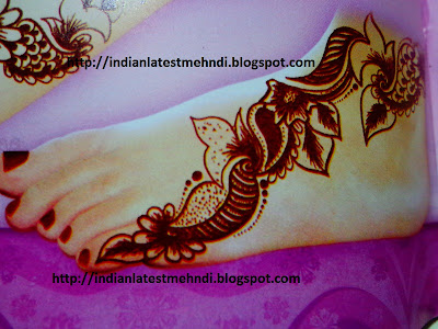 bridal mehndi design for feet of bride