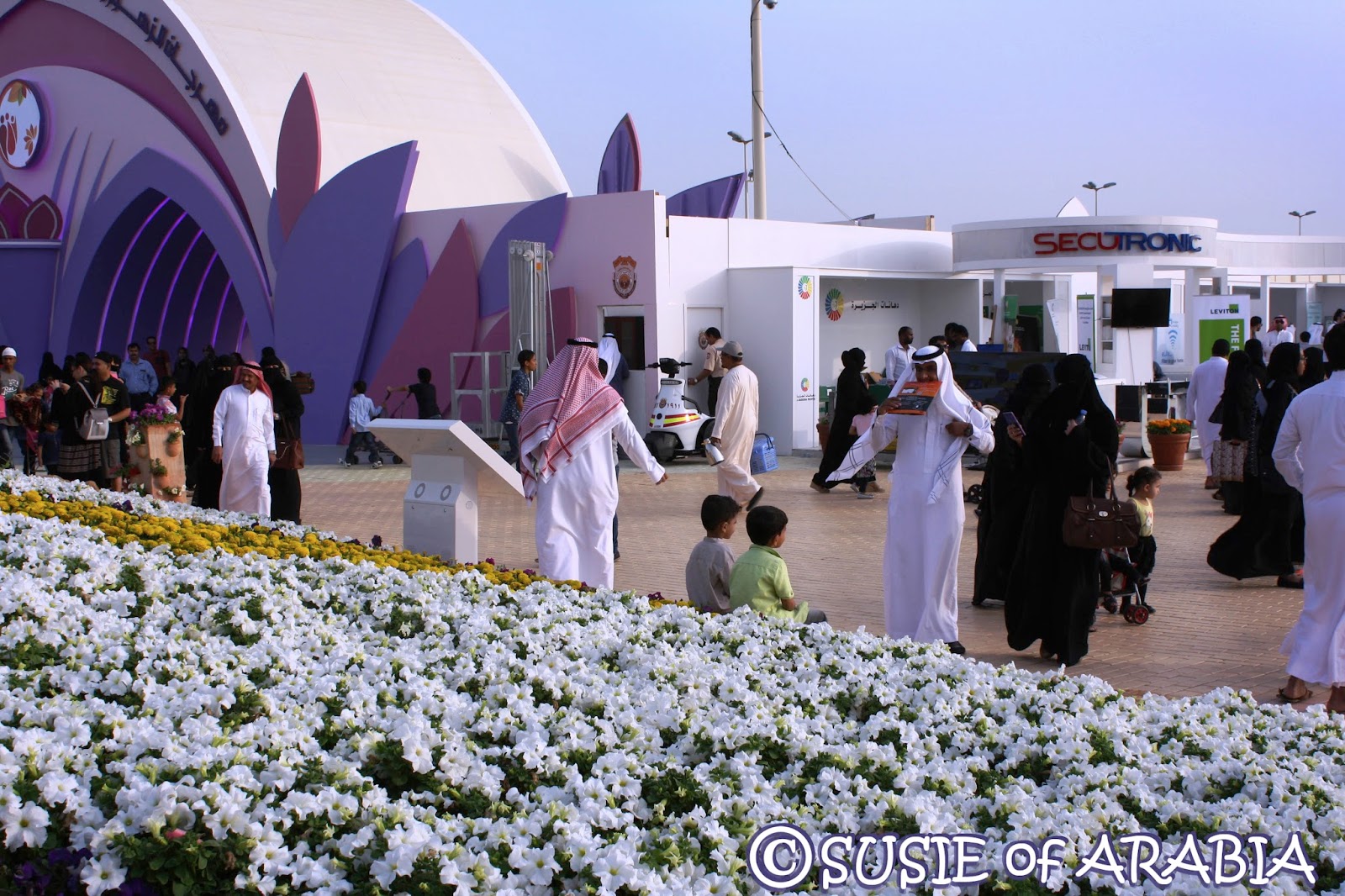SUSIE of ARABIA Yanbu Flower Festival 2016