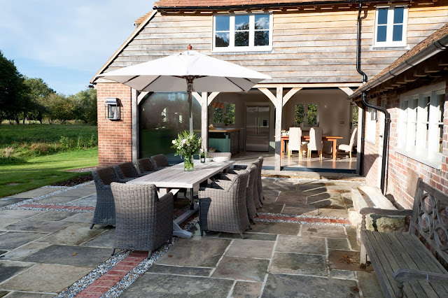 Boho meets African-lodge/ski-chalet/cozy-English-farmhouse - patio www.bohohome.com @bohosusan