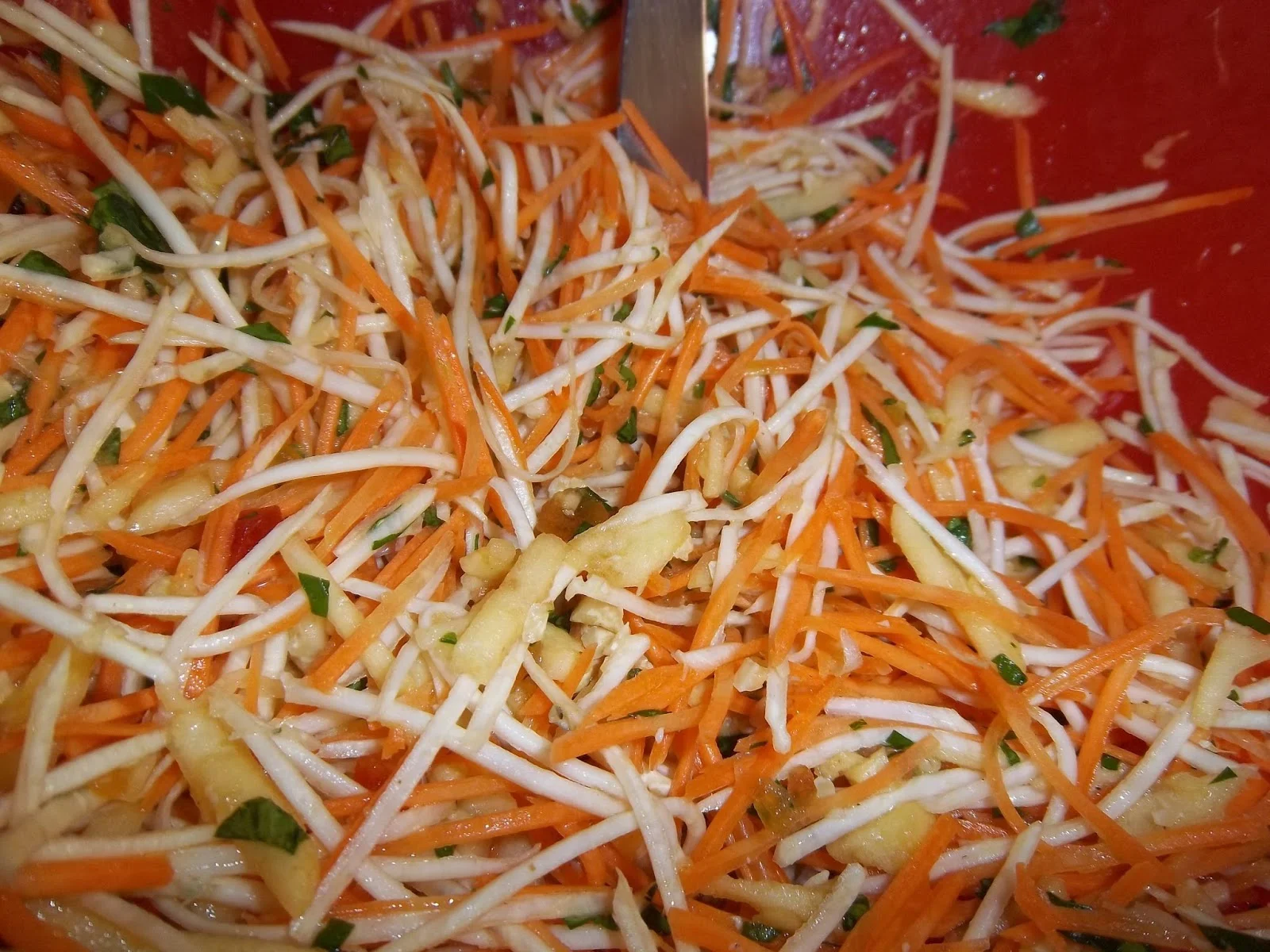 Jessy's Kitchen: Salade de carottes râpées et céleri rave