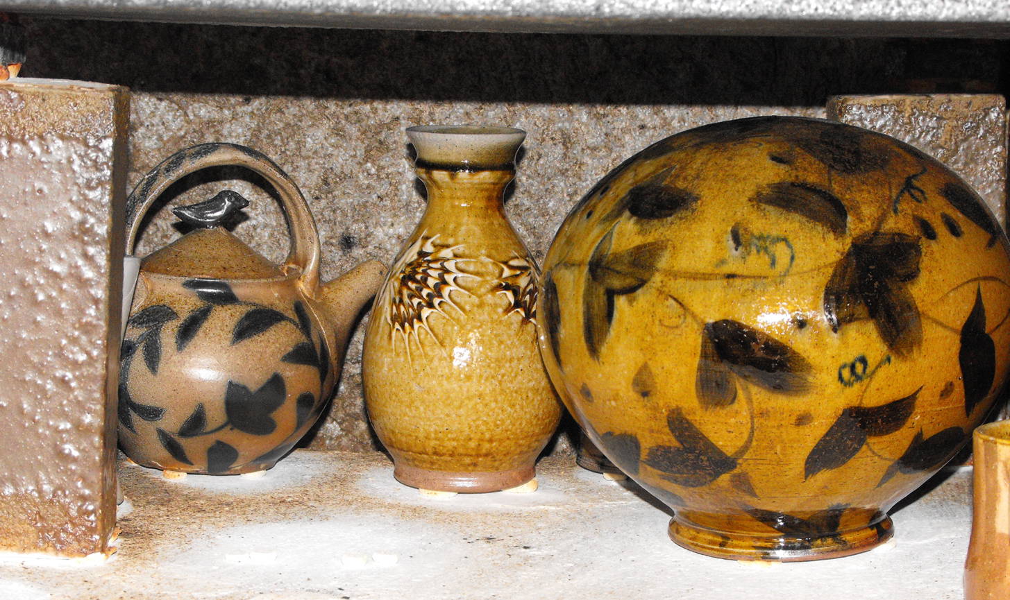 wood kiln results showing spherical pots alex Matisse and teapot